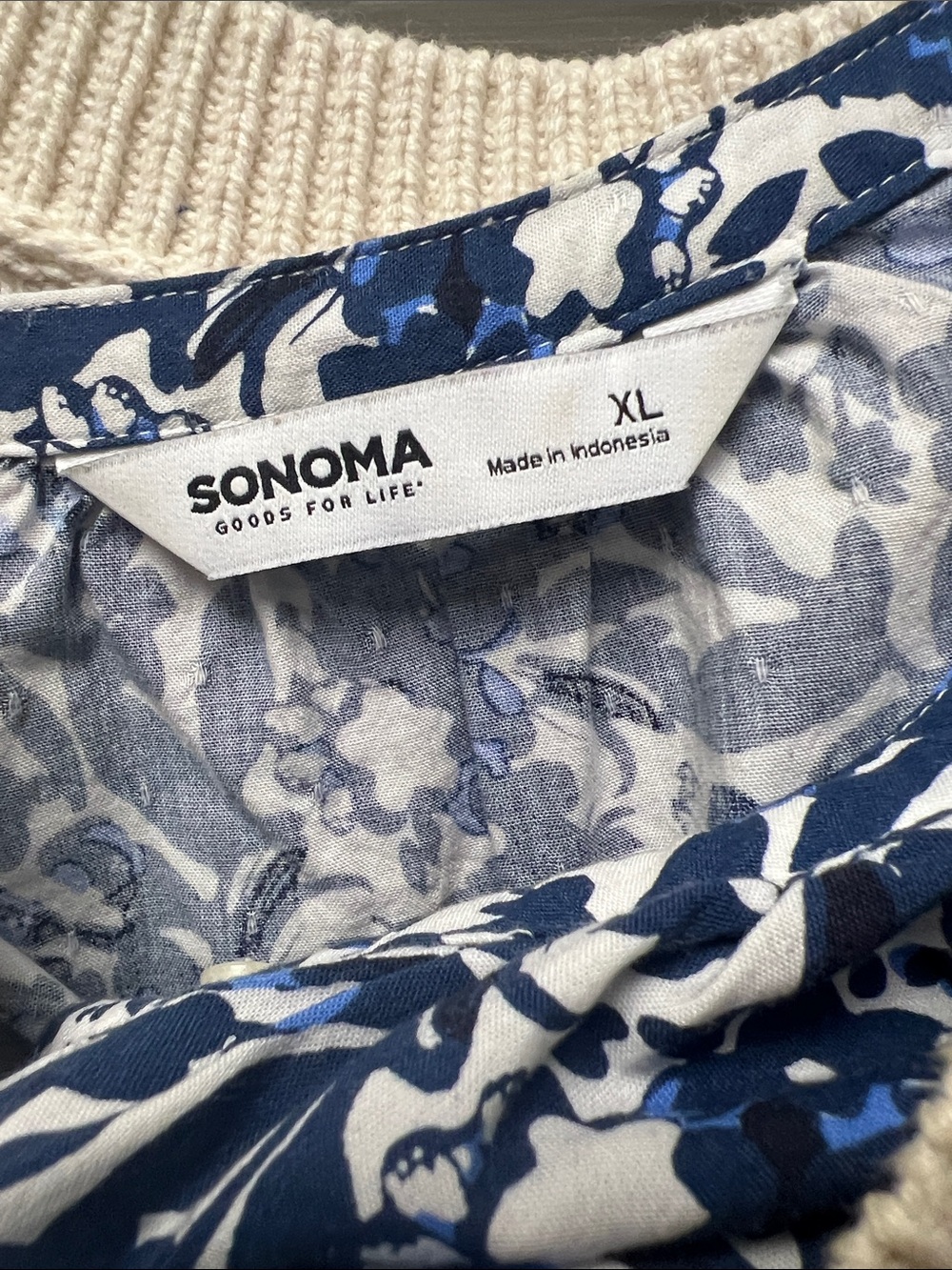Sonoma Cream Knit Vest with Navy and White Floral popover Blouse xL - Picture 3 of 11